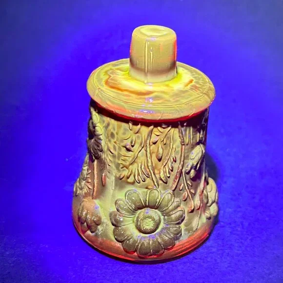 Vtg Homco Daisy Floral Red Glass Peg Votive Candle Holder Home Interiors Glows - Picture 1 of 15